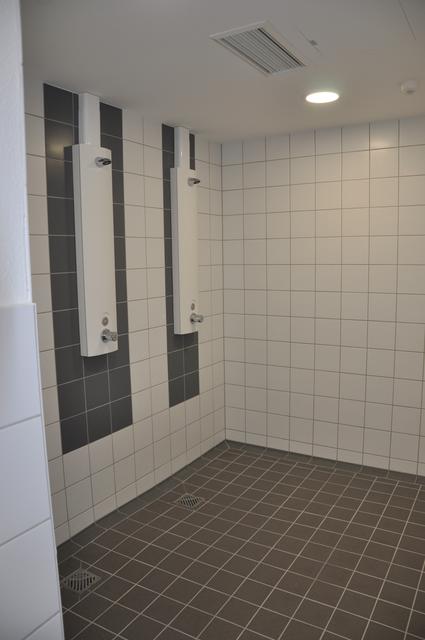 Blick in einen der neuen Duschräume. | Foto: Stadtanzeiger Dortmund, Käfer