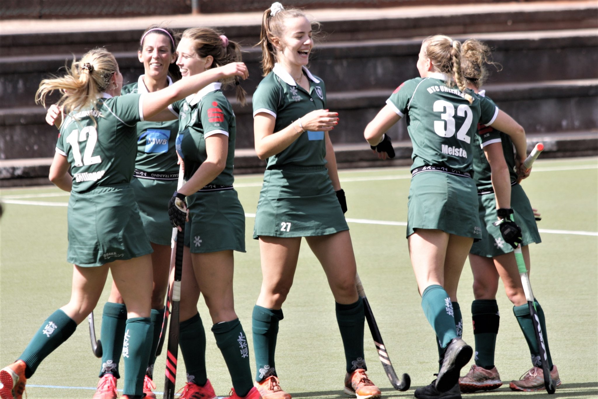 HTC Uhlenhorst bei ReStart top Damen und Herren siegen doppelt Uhlen