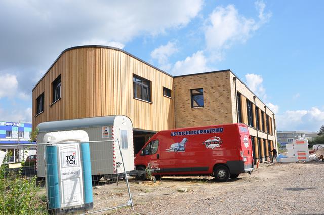 Die markante Rundung des Gebäudes ist von der Oesterstraße gut zu sehen.  | Foto: Ost-Anzeiger, Käfer