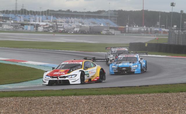 van der Linde auf dem Weg zum Sieg im Sonntagsrennen von Assen