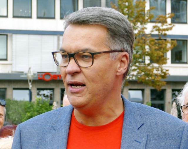 "Wir sind wirtschaftlich stark", sagt der SPD-Oberbürgermeisterkandidat Thomas Westphal.  | Foto: Andreas Klinke