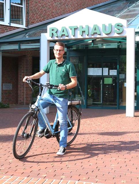 Sonsbeck radelt wieder für den Klimaschutz. Klimaschutzmanager Christopher Tittmann über das STADTRADELN: „Vor allem auf Grund der COVID-19-Pandemie rückt das Radfahren noch mehr in den Fokus.“ | Foto: Zur Verfügung gestellt vom Klimaschutzmanager Christopher Tittmann.