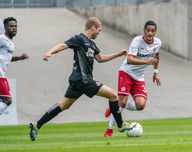 Nur zu Beginn der vergangenen Regionalliga-Spielzeit war Hamdi Dahmani (r.) Stammspieler bei RWE. | Foto: Michael Gohl