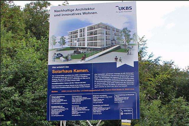 Foto © Jürgen Thoms - Aus der Serie: Grundsteinlegung des zukünftigen „Solarhauses" in Kamen