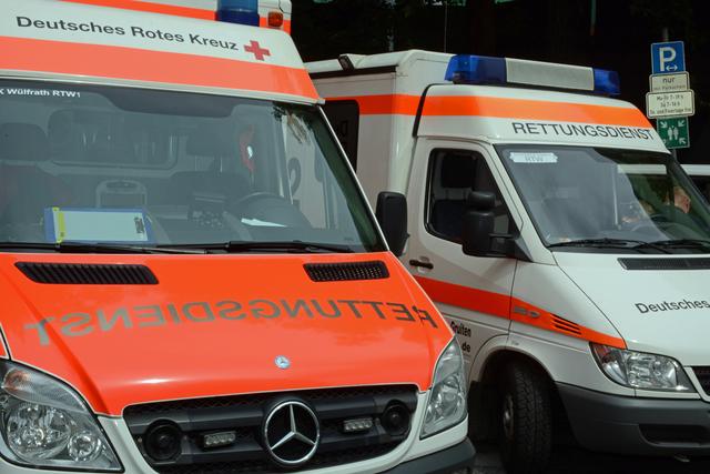 Mit dem Rettungswagen wurde ein 15-jähriger Radfahrer, der in Ratingen-Mitte verunglückt war, ins Krankenhaus gebracht. (Symbolfoto). | Foto: Polizei