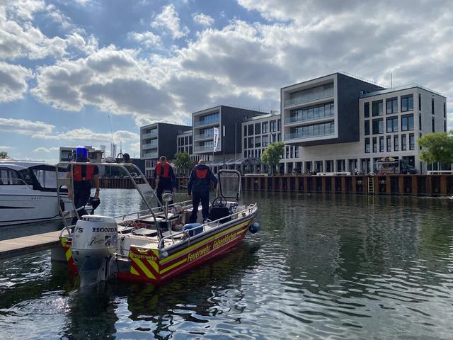 Rettungsboot der Feuerwehr Gelsenkirchen übernimmt dauerhaft Liegeplatz in der Stölting Marina