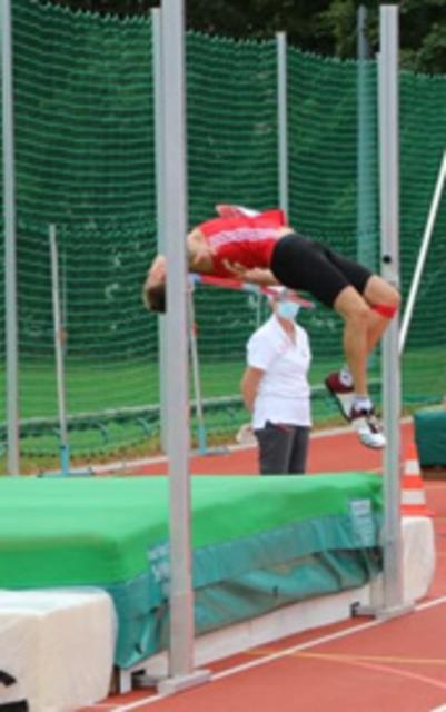 Yannick überquerte die Latte bei 1,76 m (PB)