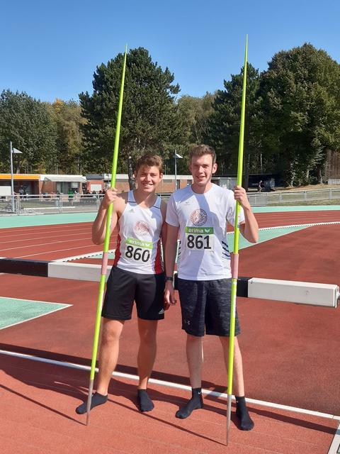 Erfolgreich in Essen: Paul Kuhlmann mit der Startnummer 860 und Gerrit Tüchthüsen (861). Foto: Privat