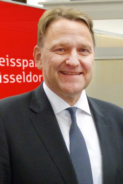 Christoph Wintgen, Vorstandsvorsitzender der Kreissparkasse Düsseldorf:" Nicht zocken, sondern den nachhaltigen Umgang mit Investments erlernen – darum geht’s!“