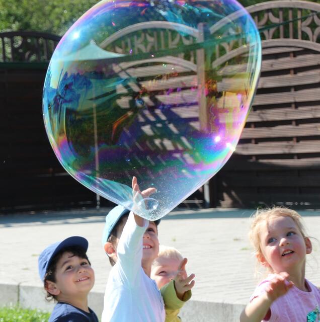 Titel: Seifenblasenzauber für Kinder: Spaß, Lernen und unvergessliche Momente
