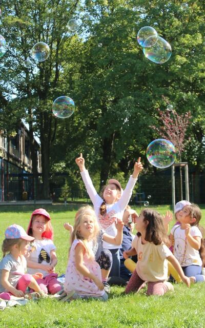Titel: Seifenblasenzauber für Kinder: Spaß, Lernen und unvergessliche Momente