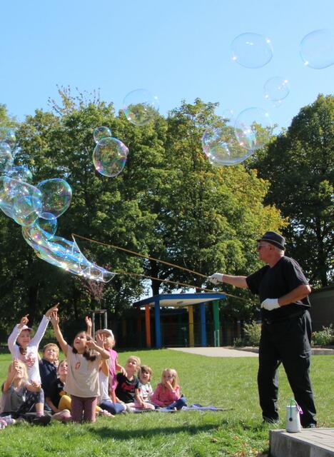 Titel: Seifenblasenzauber für Kinder: Spaß, Lernen und unvergessliche Momente