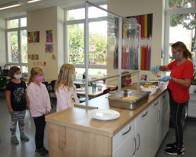 Die MitarbeiterInnen der OGS in Haltern geben alles, um die Qualität der Betreuung aufrecht zu erhalten. Foto: Privat
