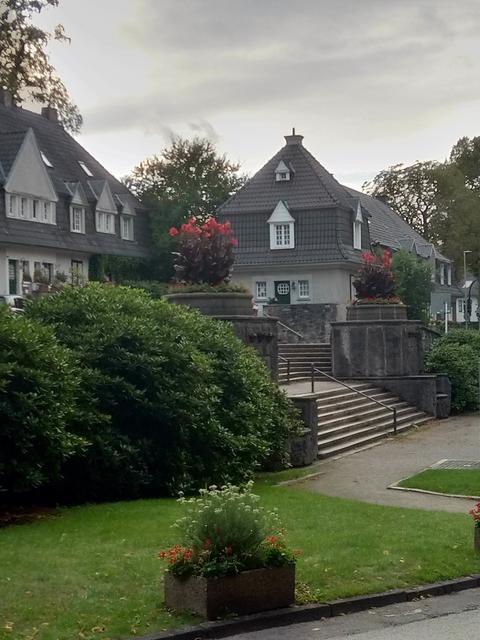 das Maggi-Höhen-Portal, seitlich...