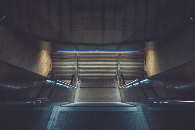 Nein, das ist nicht der Zugang zum Keller der Reinoldikirche.
