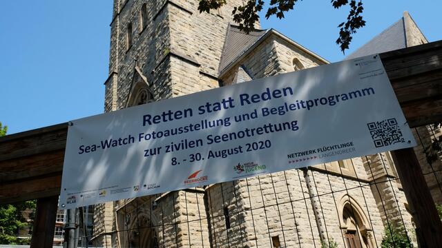 Ein Banner machte auf die Veranstaltungsreihe aufmerksam. | Foto: Eyding