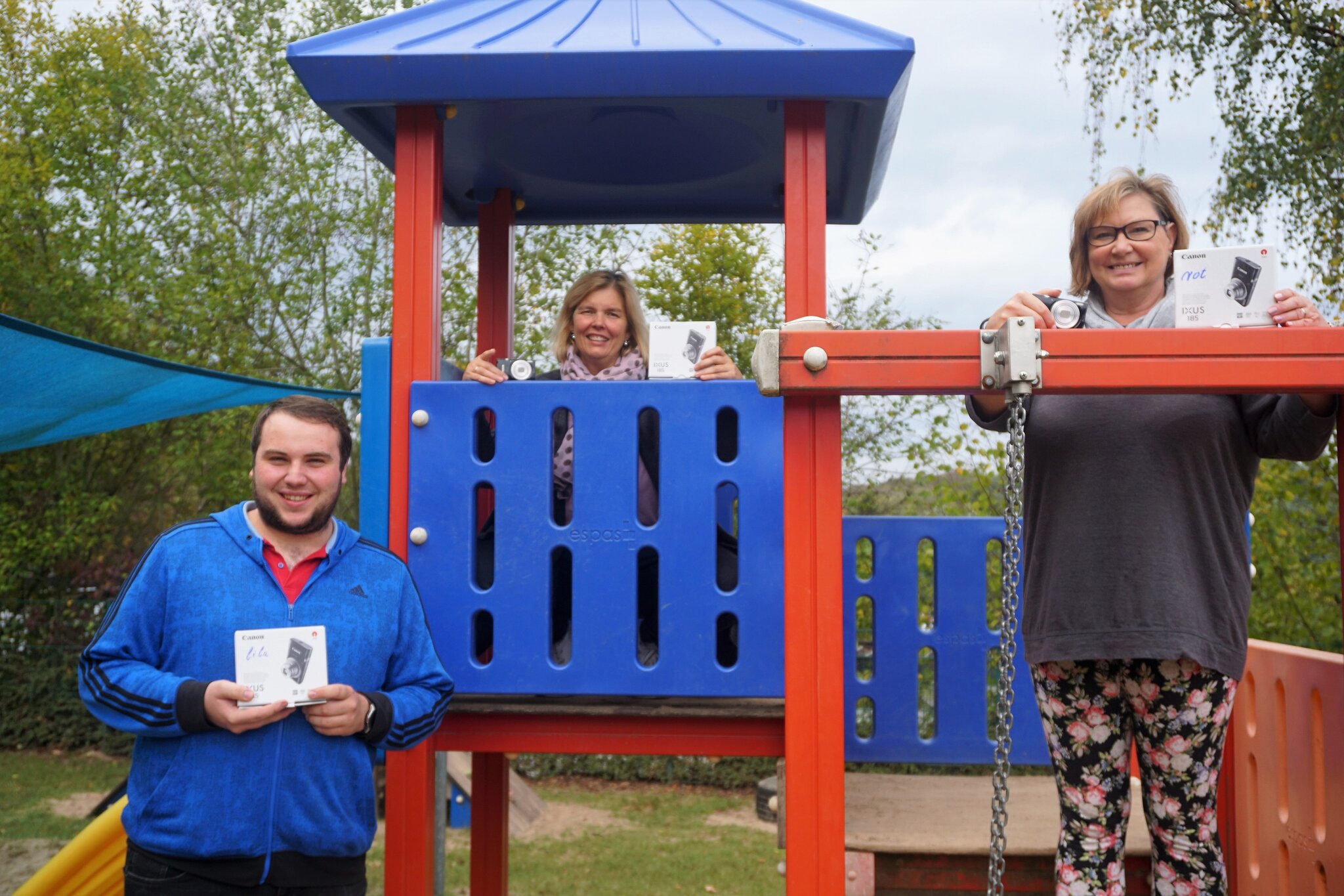 Gevelsberg: AWO-Ortsverein spendet Digitalkameras an Kindergarten