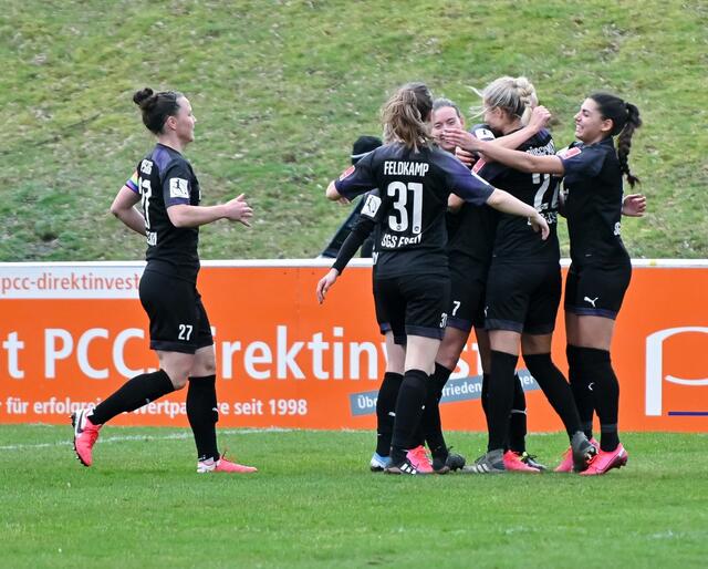 Grund zur Freude hatte die SGS Essen beim 3:1-Auswärtserfolg gegen den SV Meppen.