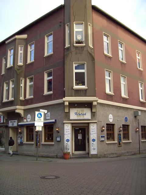 Café Klatsch früher Gaststätte Sonnenschein an der Essener Straße Ecke Vogelsangstraße.