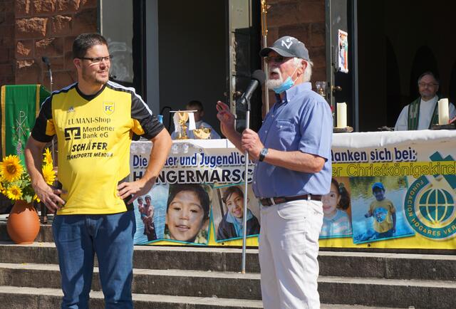 Ich stehe für alle Unterstützer in Hauenstein