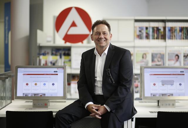 Karl Tymister, Chef der Agentur für Arbeit Mettmann.