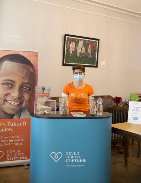 Auch die Neven Subotic Stiftung war mit einem Infostand vor Ort. | Foto: Heike Cervellera