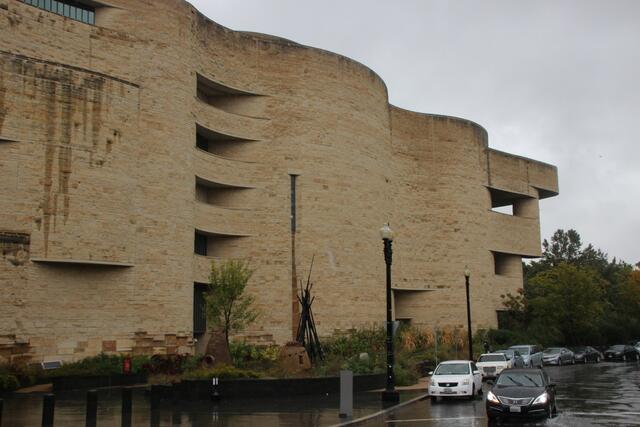 Das National Museum of the American Indian weißt keine Ecken und Kanten auf.