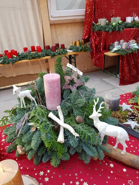 Erfolgreich lief der Verkauf der ersten weihnachtlichen Produkte zugunsten des Weseler Tierheimes, der in den nächsten zwei Wochen fortgesetzt werden soll.