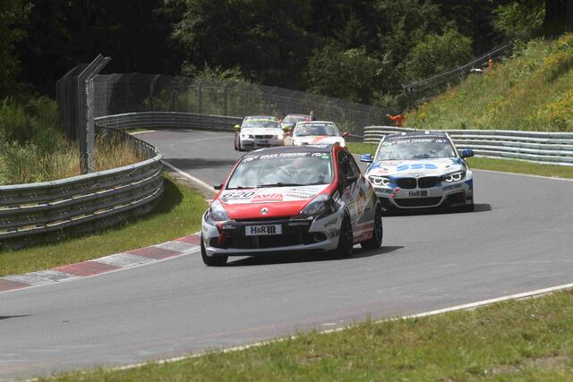 AVIA Clio mit Michael Bohrer