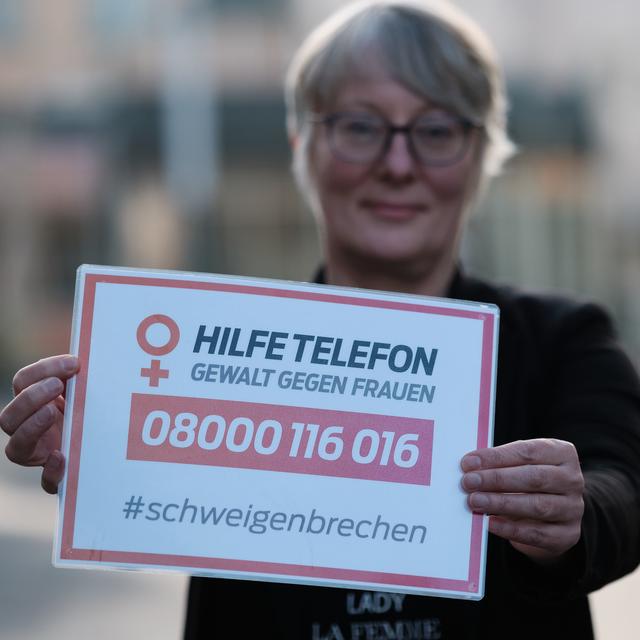 Die Brötchentüten-Aktion wird kreisweit von allen städtischen Gleichstellungsbeauftragten durchgeführt und unterstützt. In Hilden ist Kirsten Max federführend.
