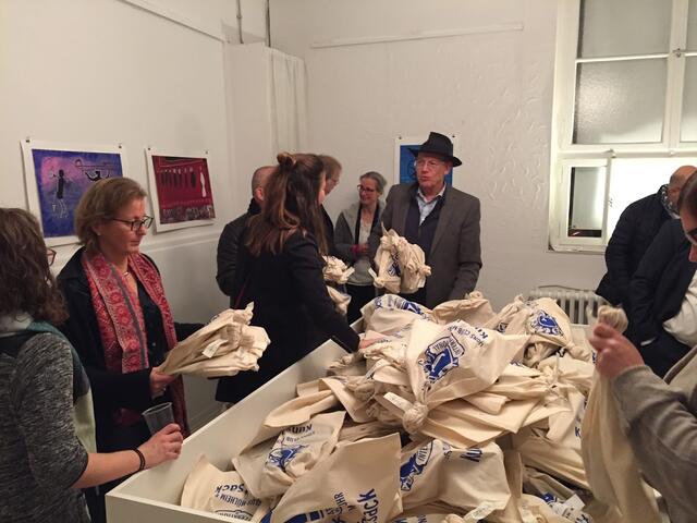 KUNSTSACK-Activity des Lions-Club Mülheim in der RUHR GALLERY mit Beteiligung des Ruhrpreisträgers Dirk Hupe
#KunststadtMülheim