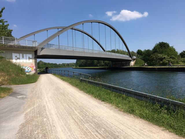 Am Datteln-Hamm-Kanal soll ein großer Teil des IGA-Radwegs quer durch Beckinghausen verlaufen. Der SPD-Ortsverein fordert einige Sitzbänke, damit sich Radfahrer und Fußgänger dort ausruhen können.