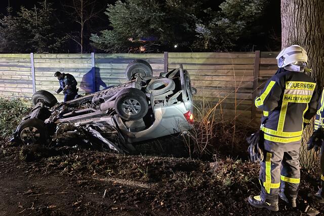 Am Samstagabend sorgte ein schwerer Verkehrsunfall in Haltern am See für einen Großeinsatz von Polizei und Feuerwehr.