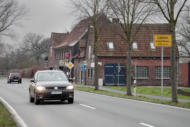 Das Ortsschild steht nun rund vierhundert Meter näher an Werne noch vor dem Greif.
