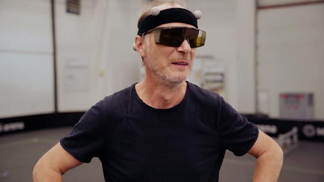 Beim Fraunhofer Institut entdeckt Martin Brambach moderne Innovationen.