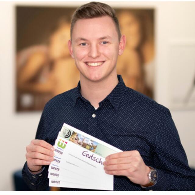 Auch Marvin Bause zauberte der Gewinn ein Lächeln in sein Gesicht.