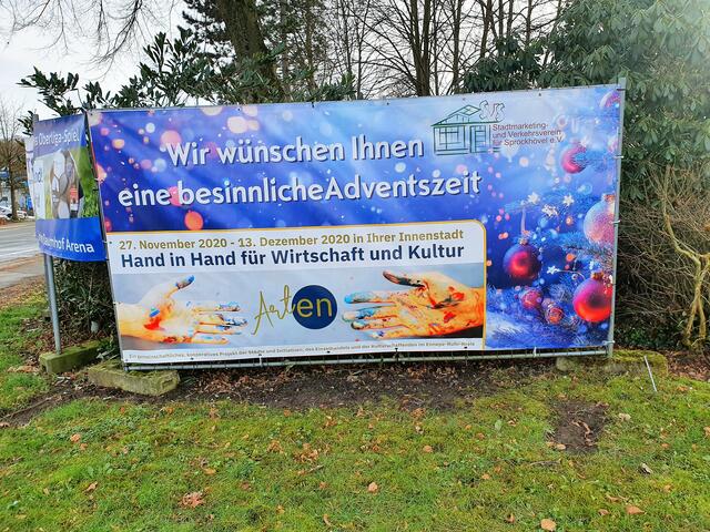 Auch an der Kreuzung Bochumer Straße wurde dieses Banner noch nicht entfernt bzw. ersetzt.