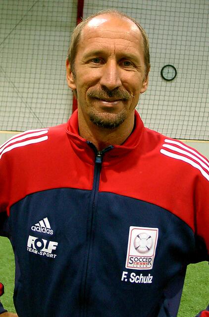 Frank Schulz, der BundesligaProfi, der den LSV coachte, wird 60 Lünen