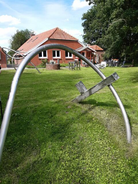 Die Edelstahlfigur „Großer Schritt“ soll demnächst in Werden stehen.
Foto: Schröder