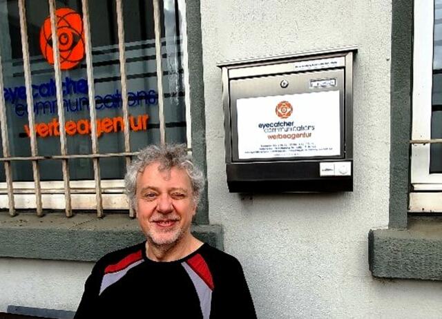 Künstler Klaus Wiesel | Foto: Zsuzsa Debre