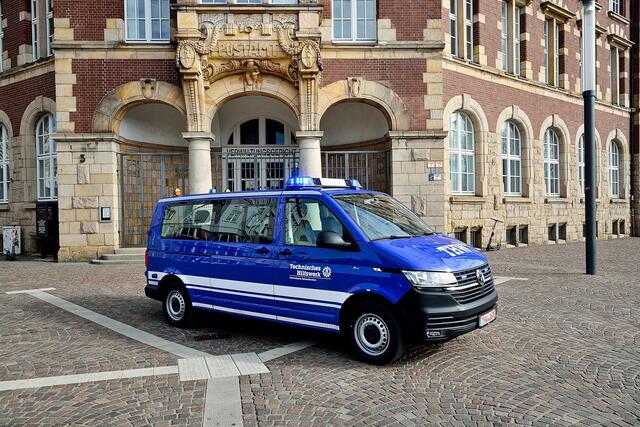 Neuer Mannschaftstransportwagen-Ortsverband (MTW-OV) für das THW Gelsenkirchen
 | Foto: THW OV-Gelsenkirchen Kurt Gritzan