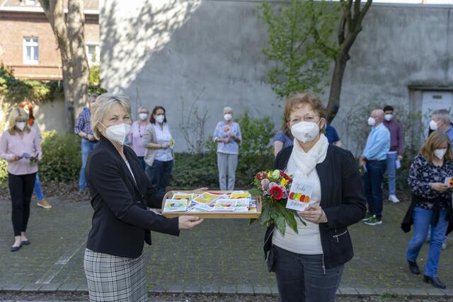 Aktion der Awo Gelsenkirchen für Alltagshelden und Senioren, die von ...