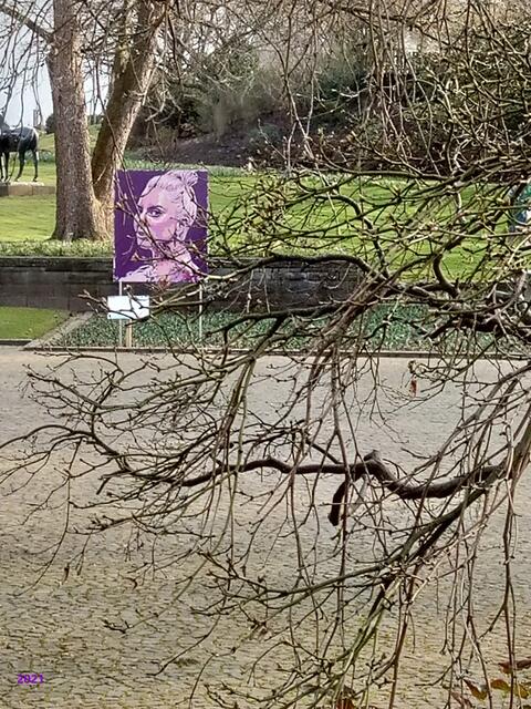 ...aus der "Ferne" ... :-)