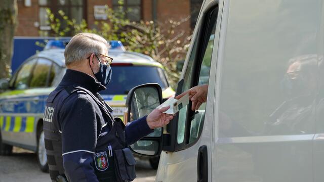 Zur Bekämpfung der Bandenkriminalität und um Informationen über reisende Straftäter zu sammeln hat sich die Polizei am gestrigen Donnerstag (15. April 2021) an länder- und grenzüberscheitenden Fahndungs- und Kontrolltagen beteiligt.