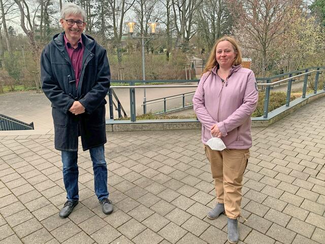 Zeitgleich mit der Beauftragung von Peter Bromkamp wurde Yvonne Pohle als ehrenamtliche Notfallseelsorgerin in ihr Amt eingeführt.