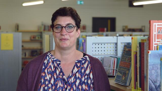 nja Zigowski ist Bibliotheks-Assistentin in Moers. Zu ihrem Job gehört nicht nur die Arbeit mit Büchern, sondern auch mit Menschen.