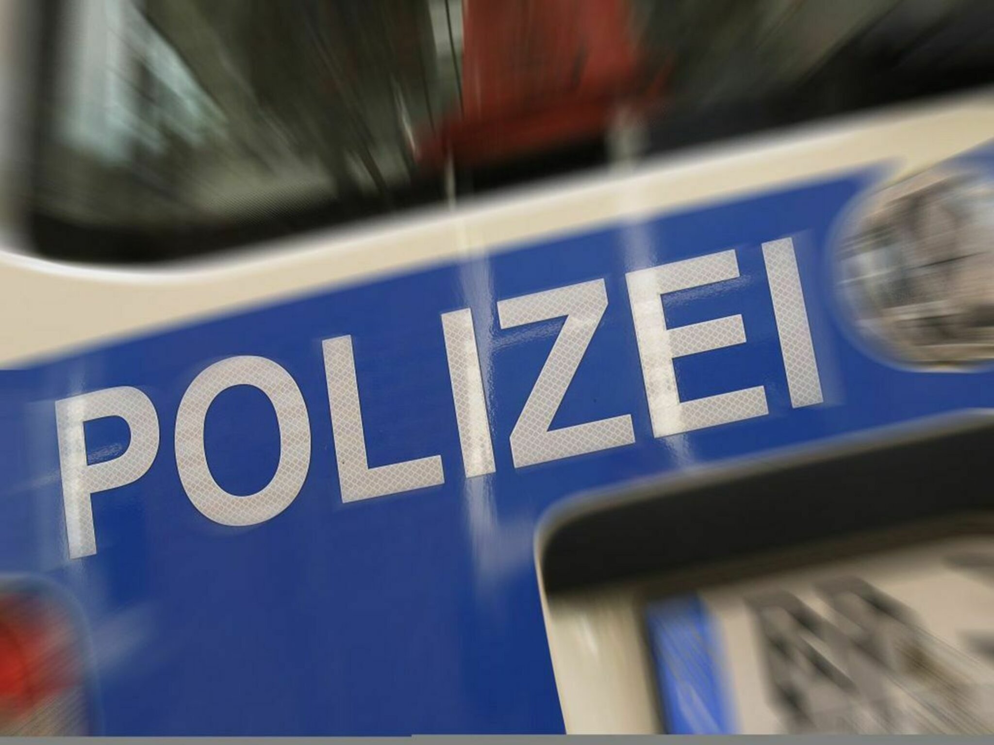 Geparktes Auto an der Industriestraße beschädigt Unfallflucht mit Sachschaden Herten