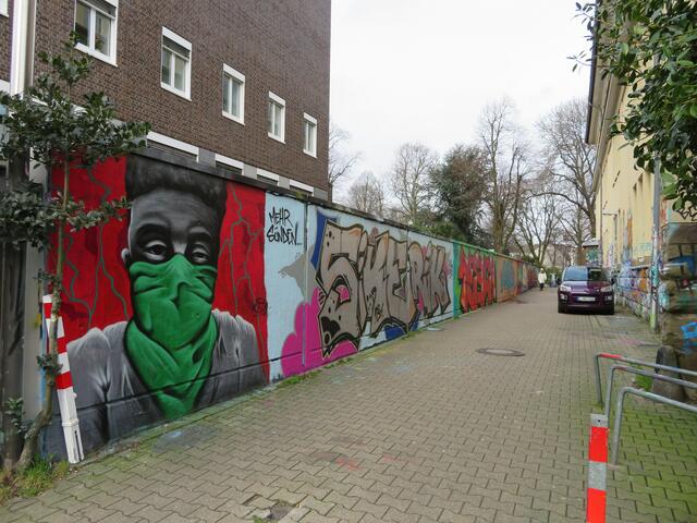 Spraystrasse...