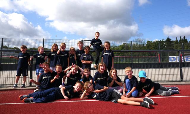 Kurze Erholung vor der Beachanlage am EMKA Sportzentrum | Foto: Axel Spitzer