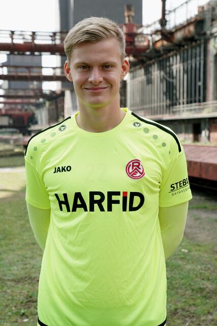 Für RWE-Torwart Jakob Golz ist die Saison gelaufen.